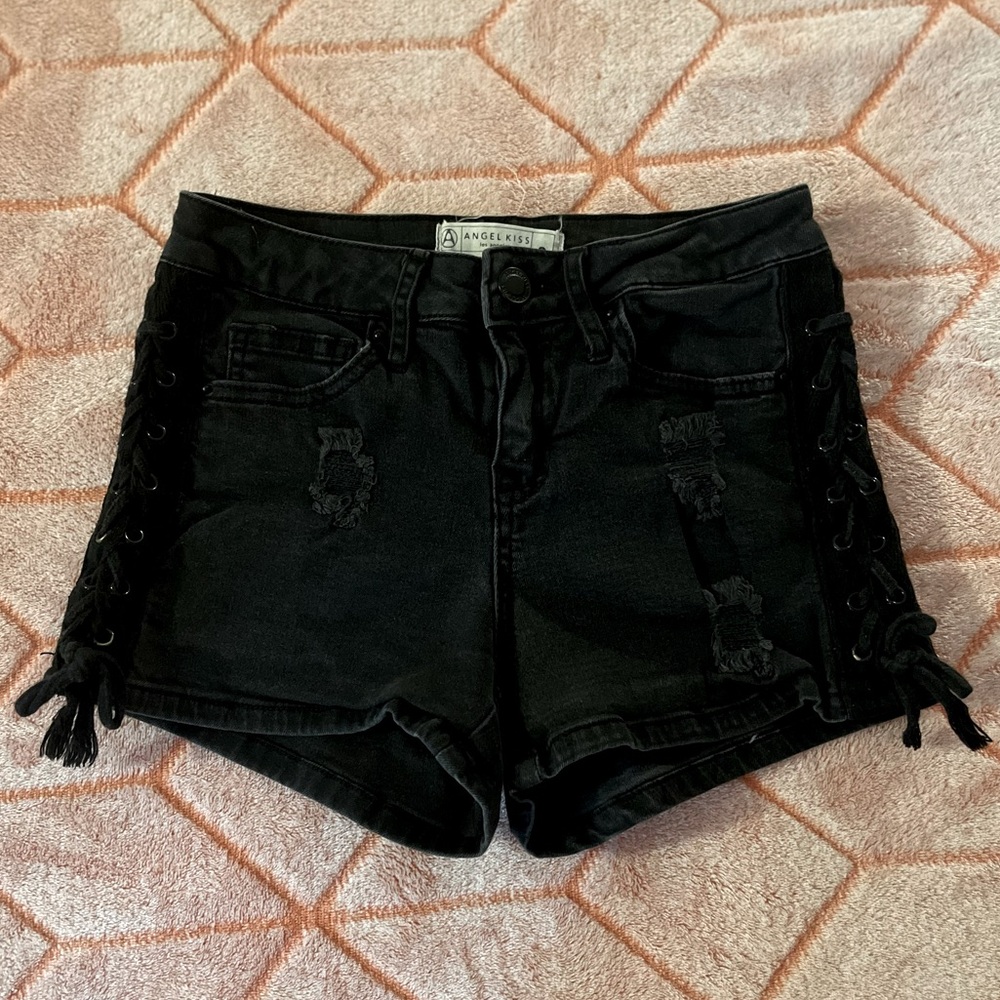 Black tied up side denim shorts